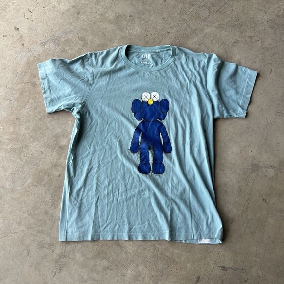 KAWS Uniqlo Shirt Mens L Green Companion Flayed Tee Streetwear - Picture 1 of 2